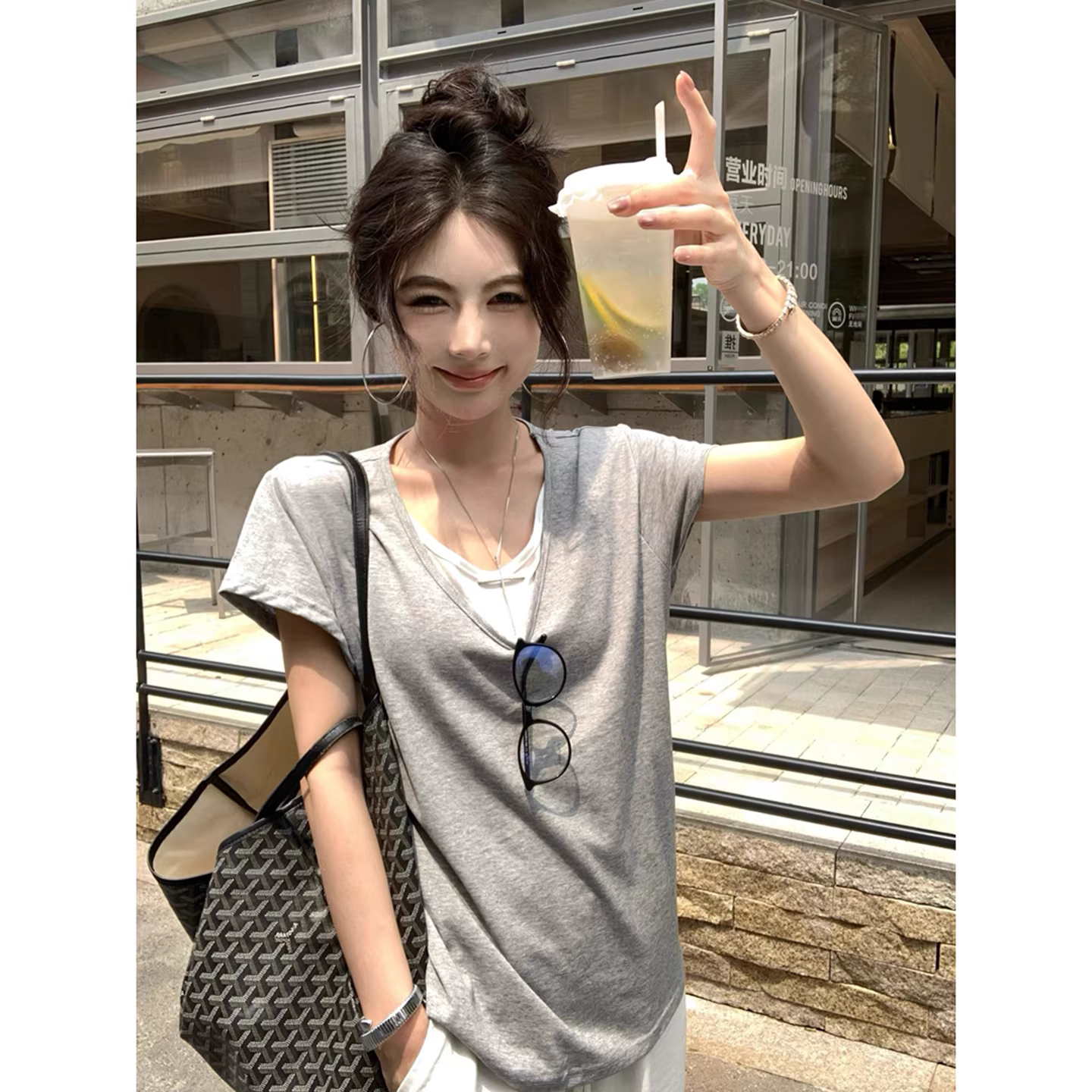 假两件V领短袖T恤女2026新款夏季胖mm大尺码宽松慵懒松弛感穿